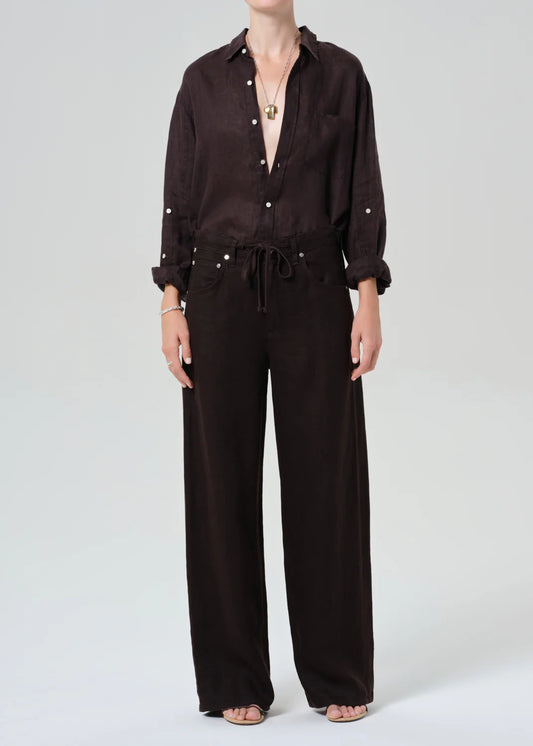 Citizens Of Humanity Kayla Shrunken Linen Shirt in Chocolate